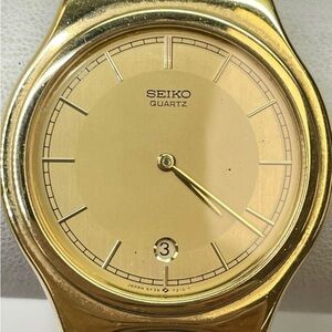 Exceptional Seiko Gold-Tone Quartz Timepiece